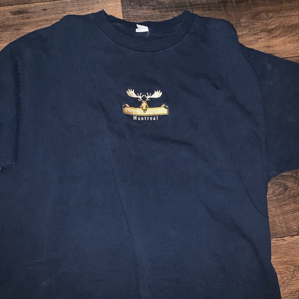 Moosely Canadian Montreal tee